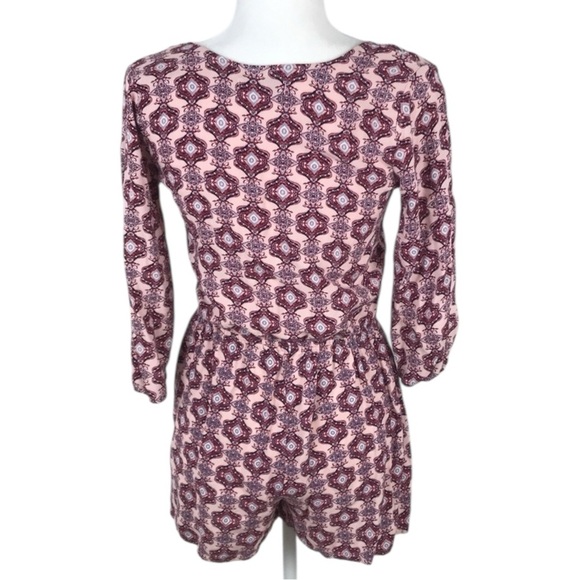 Hollister Co Printed Romper Size M - Picture 4 of 5